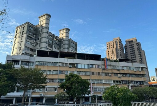 說好的排除飯店危老呢？內政部轉彎了：不踢了，但獎勵砍一刀，再叫你捐婚育宅贖罪