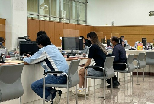 央行Q1管制微鬆綁後  首波房市換屋資金曝光 軟著陸進行式   第二戶房貸撥款金額月減年增