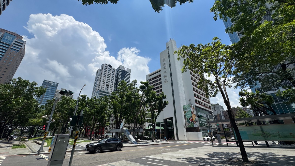 選前全民瘋股、房市急凍？專家示警：最怕選後政策利多退場，股房雙市場一起受壓