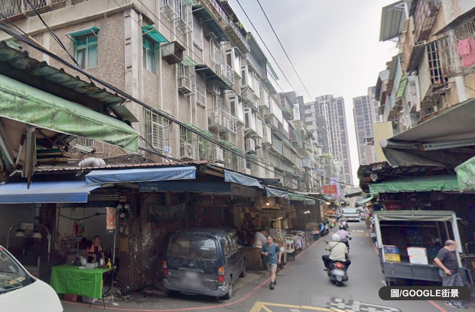 板橋「國泰晶華」騎樓遭店家占用18年！收租千萬全進私人口袋 住戶怒控：市府三不管（M傳媒房產中心）